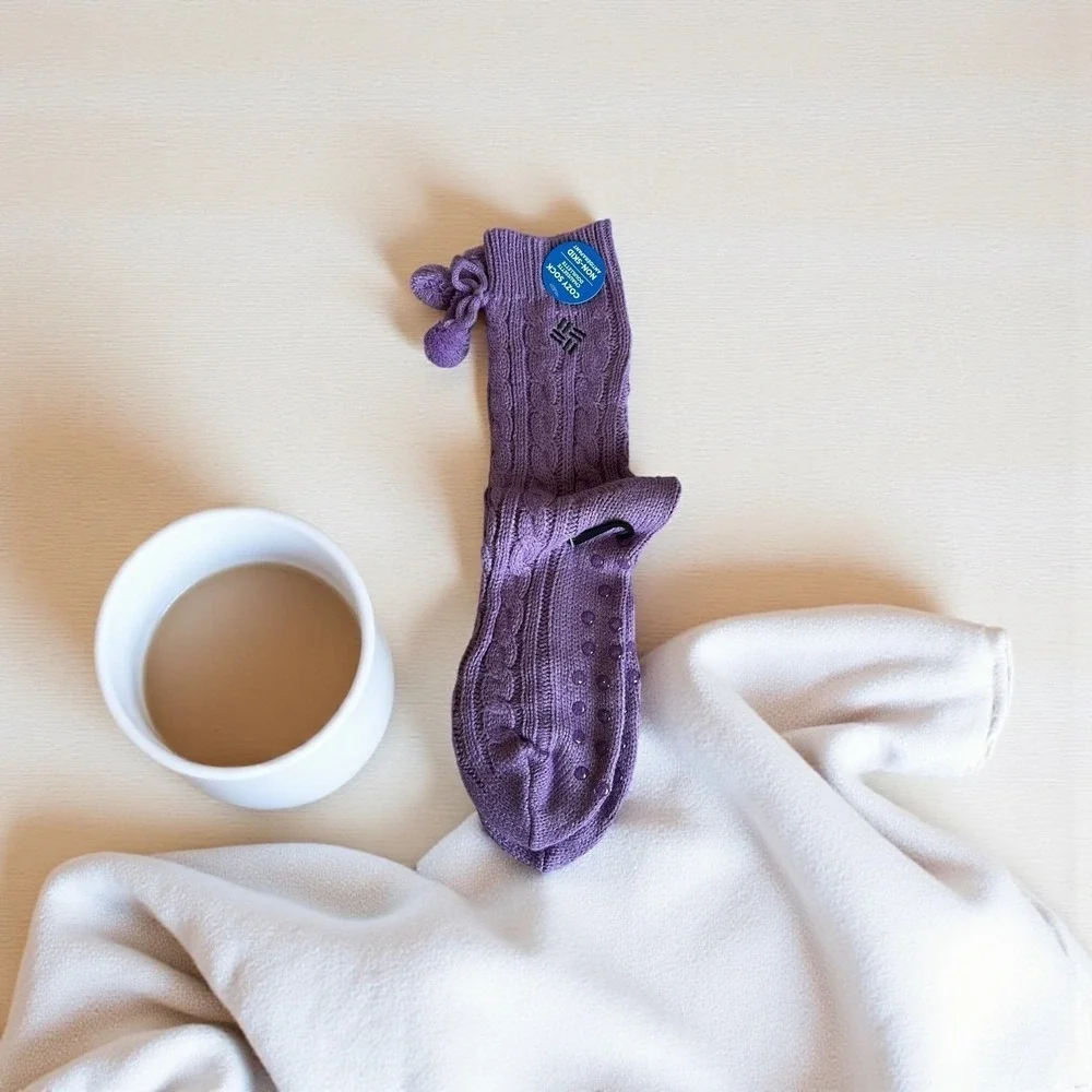 Columbia Cozy Socks Women's Lavender‎ Purple Pom Pom Non-Skid One Pair Size 4-10